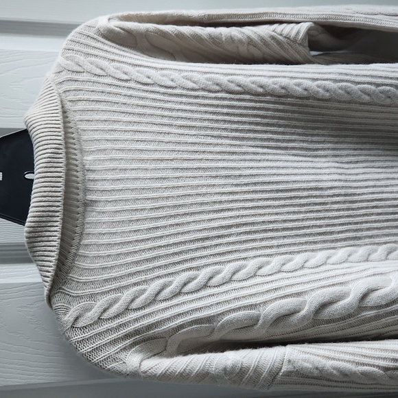 Nordstrom Signature - Cashmere/Wool Cable Knit Sweater, Oatmeal, Size L - Picture 11 of 14